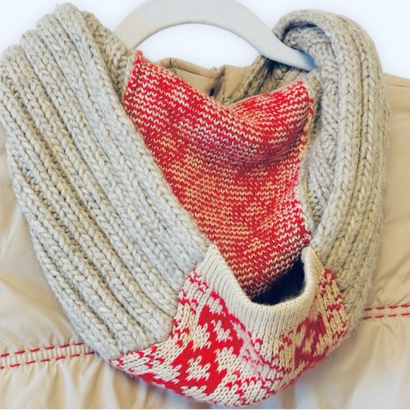 Free People Hooded Knit & Puffer Vest – Tan & Red Fair Isle – Size M - Picture 7 of 16